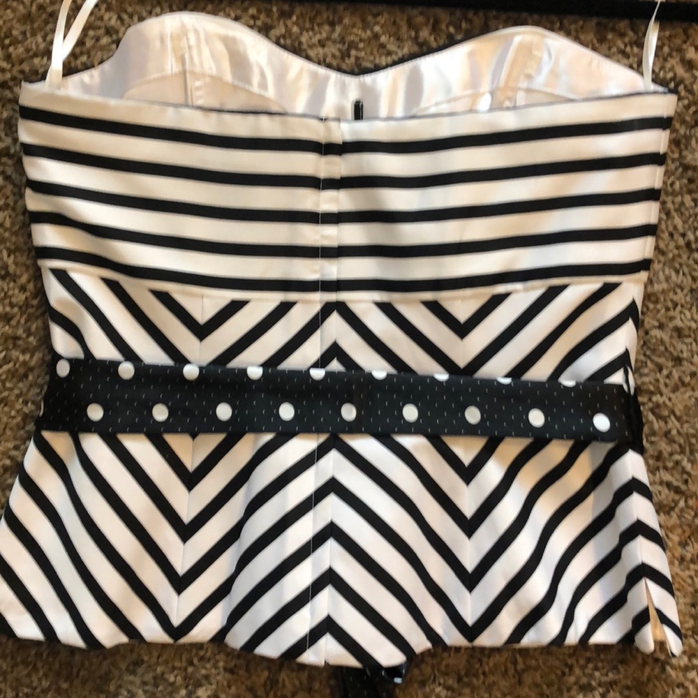 Strapless top - Picture 2 of 3